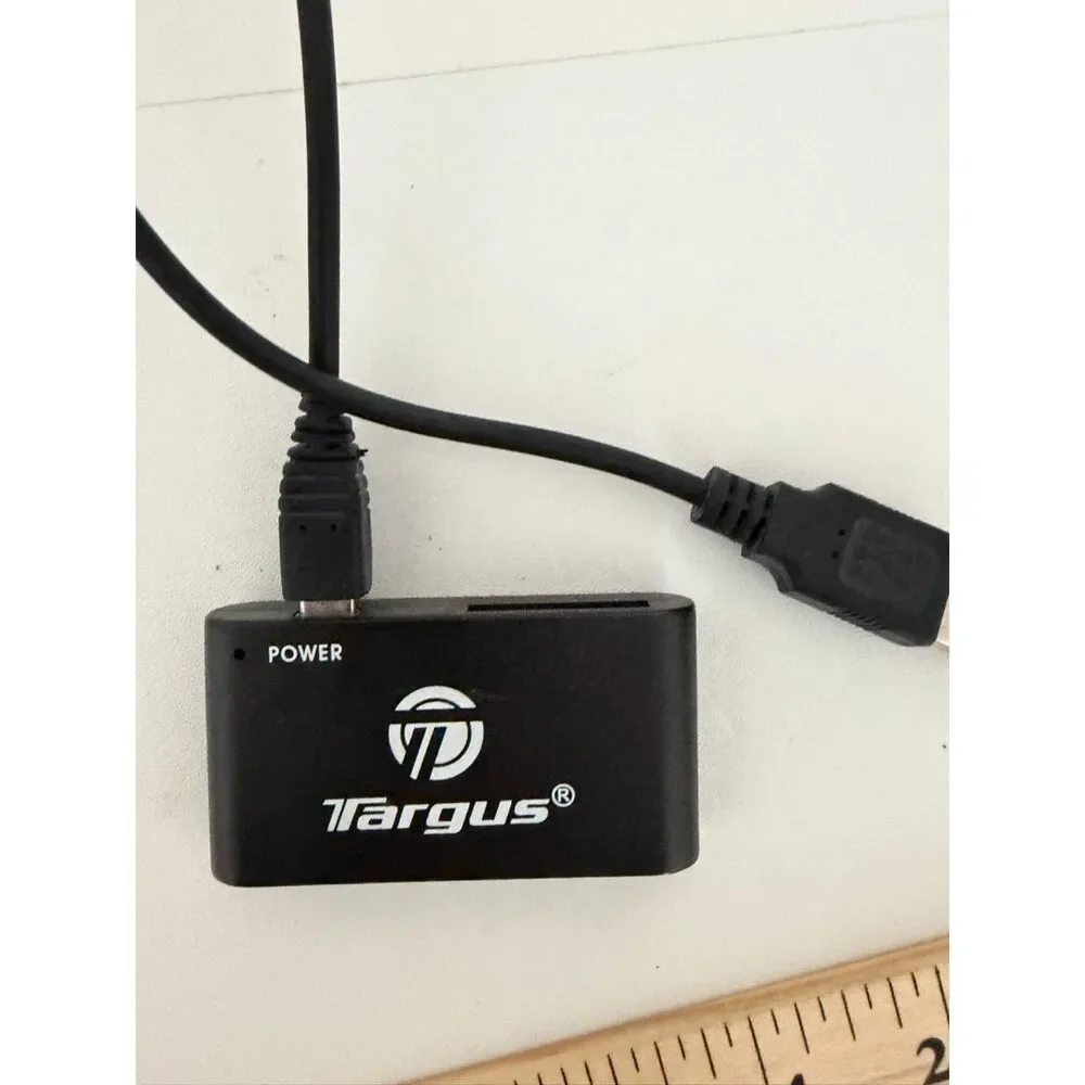 Targus USB 2.0 Universal high speed 33 in 1 memory card reader
